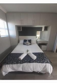 Newton Park Apartment | King Edward Inn 3