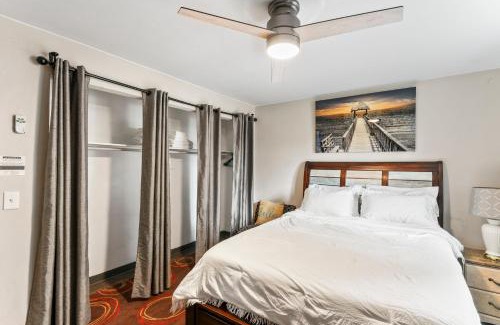 Airport Heights Community Council House | KING SUITE ON 16TH AVE