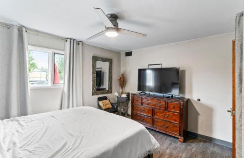 Airport Heights Community Council House | KING SUITE ON 16TH AVE