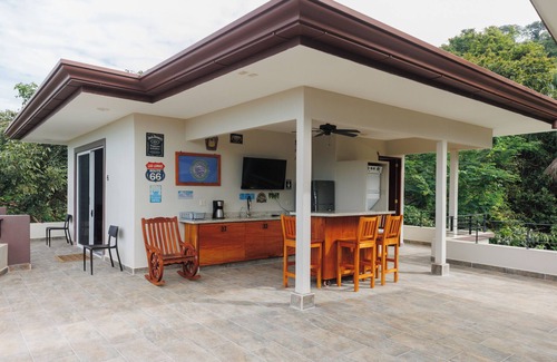 Caletas Villa | King Suite with private rooftop terrace in Playa Coyote, King Suite with private rooftop terrace and