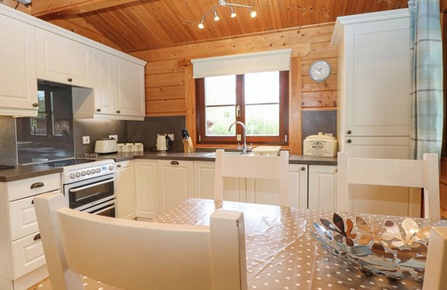 Badwell Ash Cottage | KINGFISHER LODGE, character holiday cottage in Badwell Ash