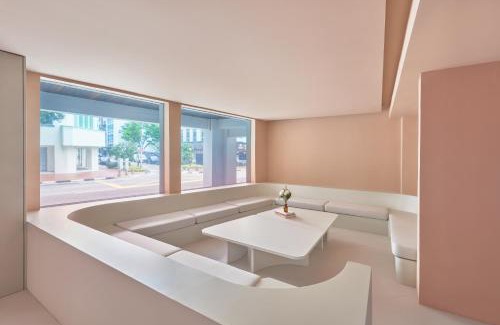 Downtown Singapore Hotel | KINN Capsule - HER Space, Female Only