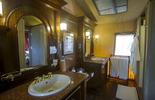 Serengeti National Park Hotel | Kirawira Serena Camp