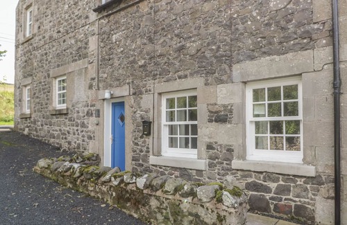 Kelso Cottage | KIRK COTTAGE, pet friendly, with open fire in Hownam