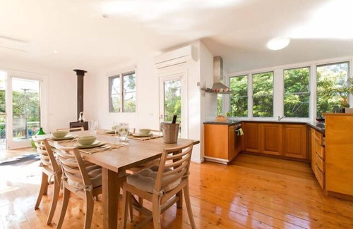 Anglesea House | Kiss Me too beach shack