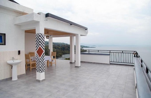 Buhongo Hotel | Kivu Summer House