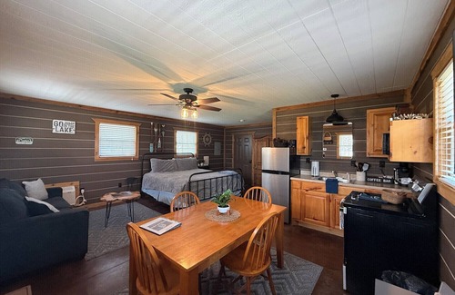 Cleora Cabin | Knots Landing - A romantic getaway