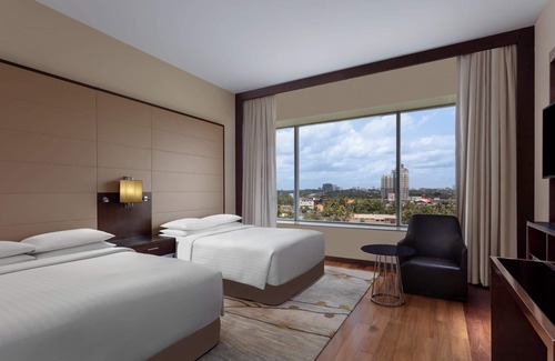 Edapalli Hotel | Kochi Marriott Hotel