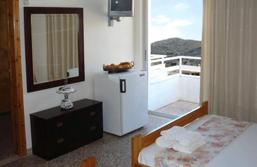 Neos Pirgos House | Kochili