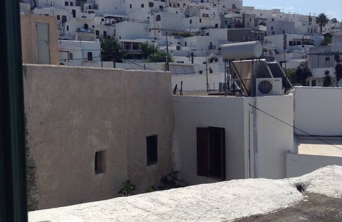 Skiros Apartment | Kochylia trad. House 3 (cypress green) in a central, quiet location