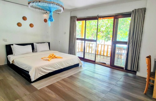 Koh Rong Bed & Breakfast | Koh Rong Beach Hostel and Bungalow