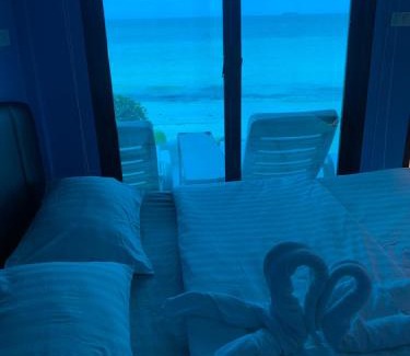 Rayong House | Koh Samed Lungdam Hutbeach เกาะเสม็ดลุงดำฮัทบีช