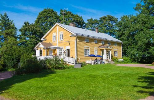 Lohja Bed & Breakfast | Koivulan Kartano