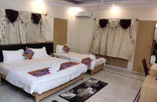 Sector II House | Kolkata Residence Guest House