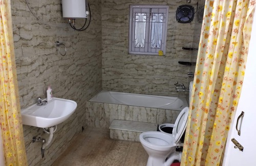 Sector II House | Kolkata Residence Guest House