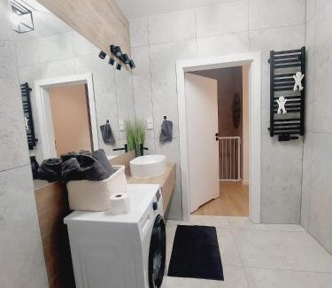 Podgorze Apartment | Komfortowe mieszkanie, duży taras, bezpłatny parking, AWG APARTMENTS
