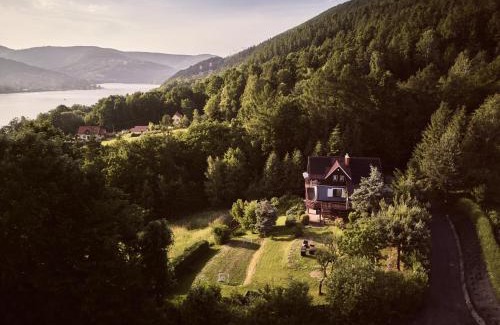 Miedzybrodzie Zywieckie Villa | Konkelówka- Beskidy, willa z ogrodem i sauną, Góra Żar i jezioro