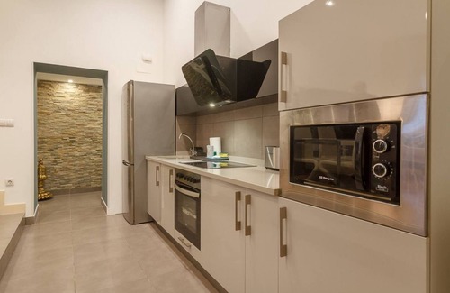 Algorta Apartment | Konporte Renovated Apartment With Wifi and Garage