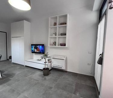 Kodrra Apartment | Kostanca Pool & Bay Studio