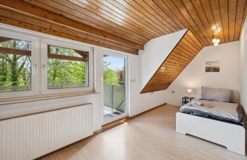 Nuertingen Apartment | kostengünstige Wohnungen für Monteure in Zizishausen-Nürtingen, WiFi, Smart TV, Parkplatz, Autobahn A8, Stuttgart