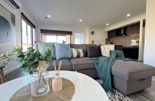 Pakenham House | KozyGuru | Pakenham | Comfortable 4-Bedroom House