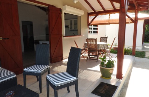 Saint Felix House | Kreyol Eden Cottage, new one-bedroom apartment located in a peaceful green setting near the sea