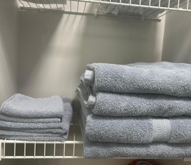 Southeast Edmonton Apartment | Kris Comfort Garden Suite