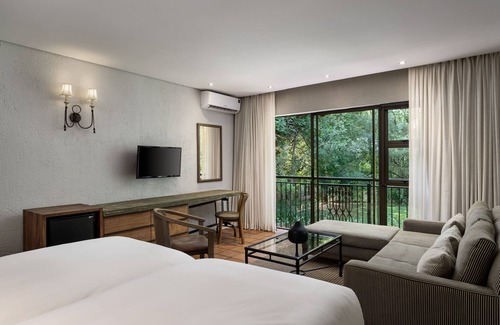 Sabiepark Hotel | Kruger Gate Hotel