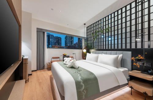 Tianhebei Hotel | KSpace KaiShi hotel Free shuttle buses are provided during the Canton Fair