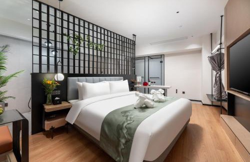 Tianhebei Hotel | KSpace KaiShi hotel Free shuttle buses are provided during the Canton Fair