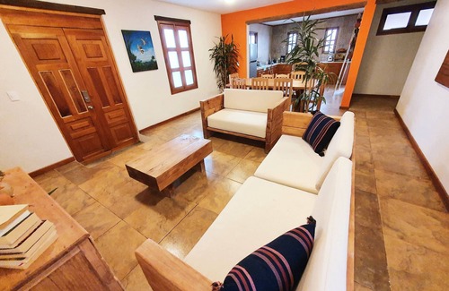 De Guadalupe House | KUKUL'IK | Cozy and Modern Home with Garage