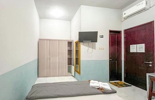 Jombang Hotel | Kusuma Guest House Jombang RedPartner near Station Jombang