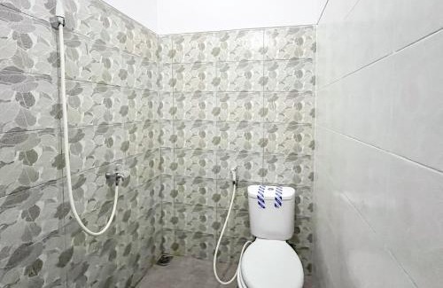 Jombang Hotel | Kusuma Guest House Jombang RedPartner near Station Jombang