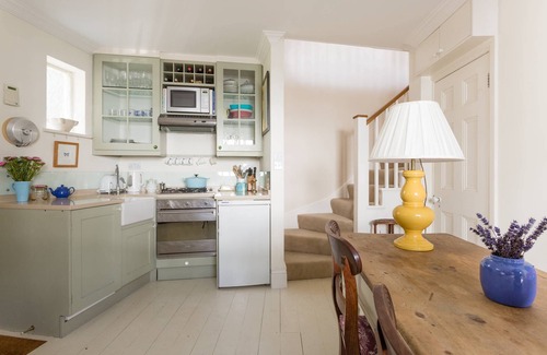 Queen's Gate Apartment | Kynance Place by onefinestay