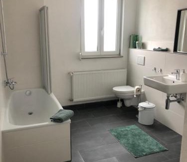 Happurg Apartment | Ländliche Fewo Rose, 4km zum Stausee