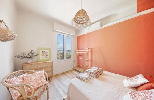 Le Pradet Villa | L'Échappée Bleue Sea view terrace