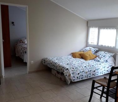 Le Nouvion-en-Thierache House | L école buissonnière