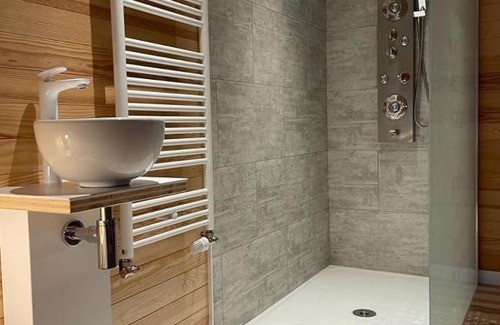 Luneville Bed & Breakfast | L'écolodge de Laeti