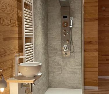 Luneville Bed & Breakfast | L'écolodge de Laeti