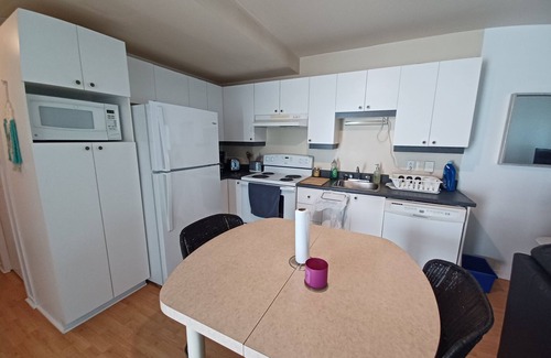 Terrebonne Apartment | L'accueillant, whole apartment, a combination of town and country