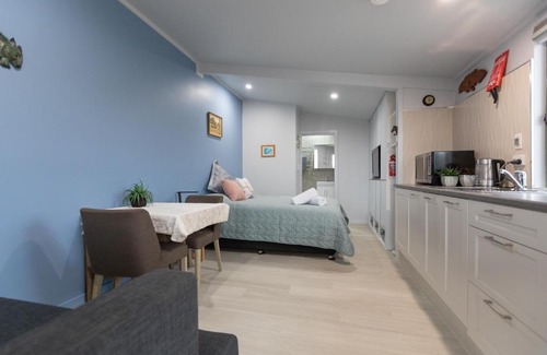 Oallen House | L'Air du Wombat Truffle Farm