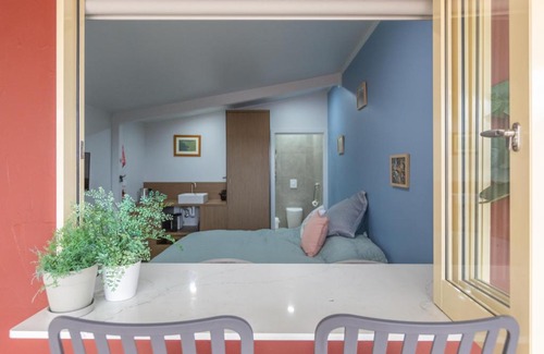 Oallen House | L'Air du Wombat Truffle Farm