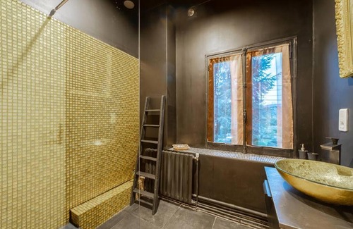 Tresserve Apartment | L'AppartOsé, triplex jacuzzi, love room Aix-les-Bains