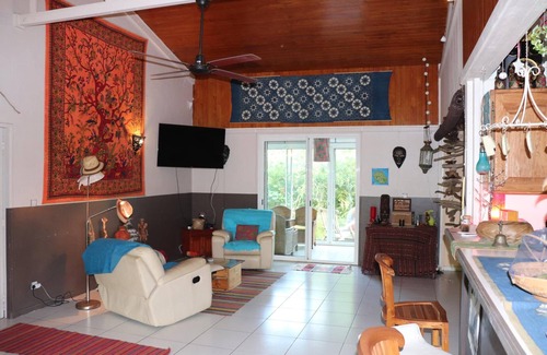 Saint-Joseph House | L'Arbre de Vie