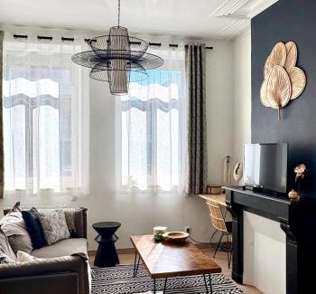 Henriville Apartment | L'Art appart' - T2 - Lit King Size - Proche centre