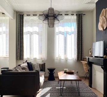 Henriville Apartment | L'Art appart' - T2 - Lit King Size - Proche centre