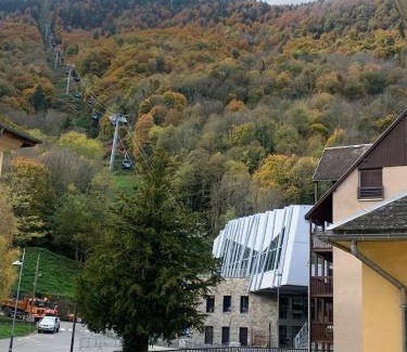 Bagneres-de-Luchon Apartment | L'Ascension, T4, proche télécabine, wifi, 6 personnes