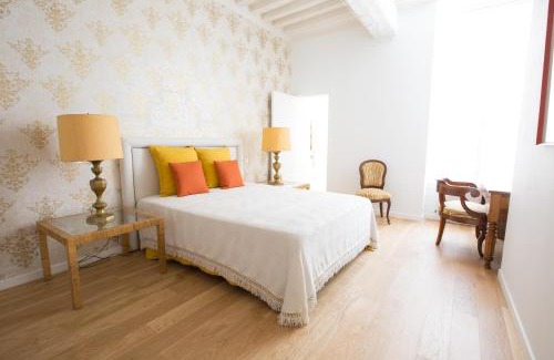 Beaune City Centre Apartment | L'Aubertine - Appartement Hypercentre avec Terrasse