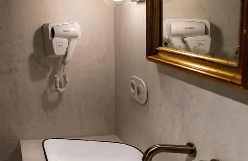 Auchay-sur-Vendee Hotel | L'Autentik petit hôtel