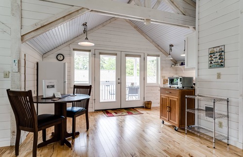 Alvadore Apartment | L & D North House - Apartment w/views of the Lake